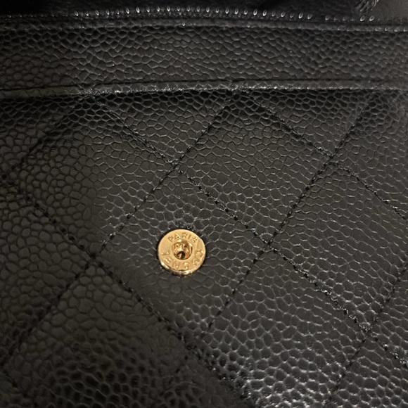 Chanel WOC - Picture 7 of 17